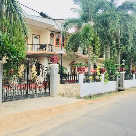 Senthil Complex Hotel จาฟนา ภายนอก รูปภาพ