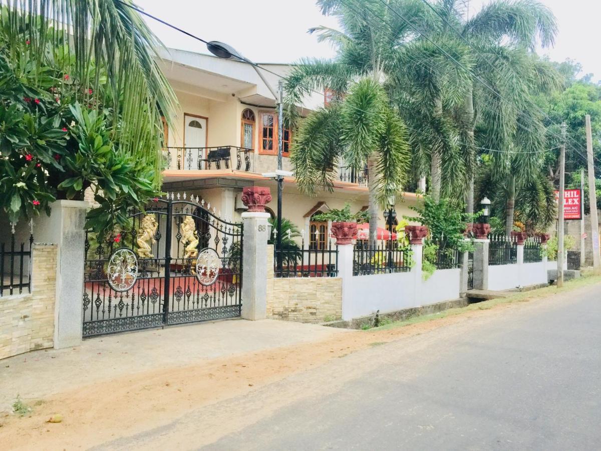 Senthil Complex Hotel จาฟนา ภายนอก รูปภาพ