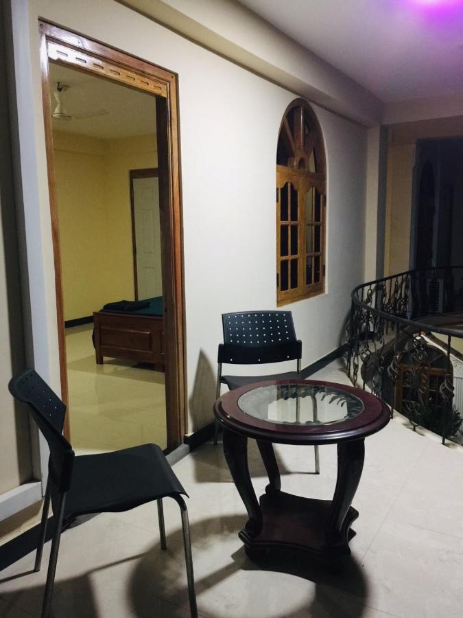 Senthil Complex Hotel จาฟนา ภายนอก รูปภาพ